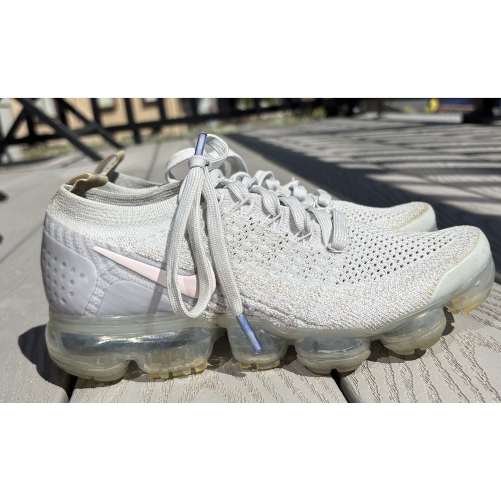 Nike Air Vapormax Flyknit 2 Women's Size 7 Running Shoes Platinum Pink Floral